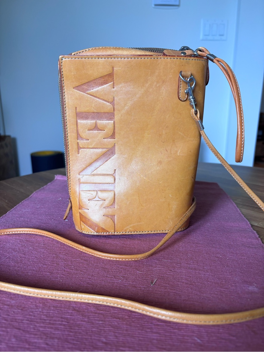 Vintage Leather Crossbody Bag - Tan